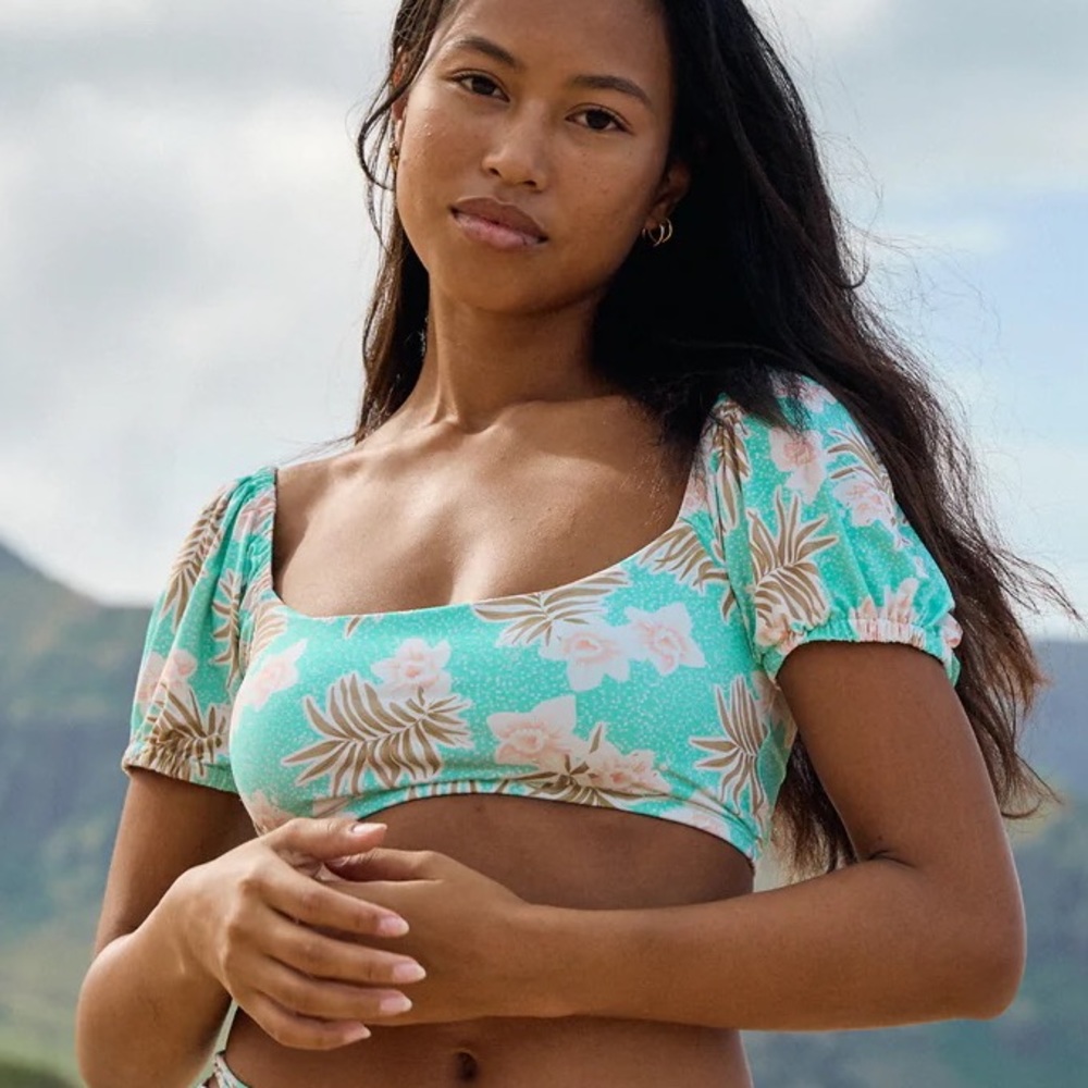 Body glove swim top